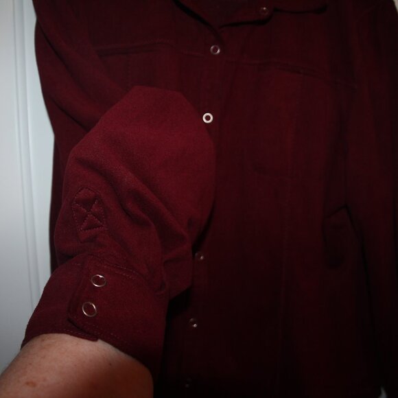 Shirt/jacket maroon, faux suede. Size XL. i.e. Relaxed brand. Good condition. - Picture 4 of 8
